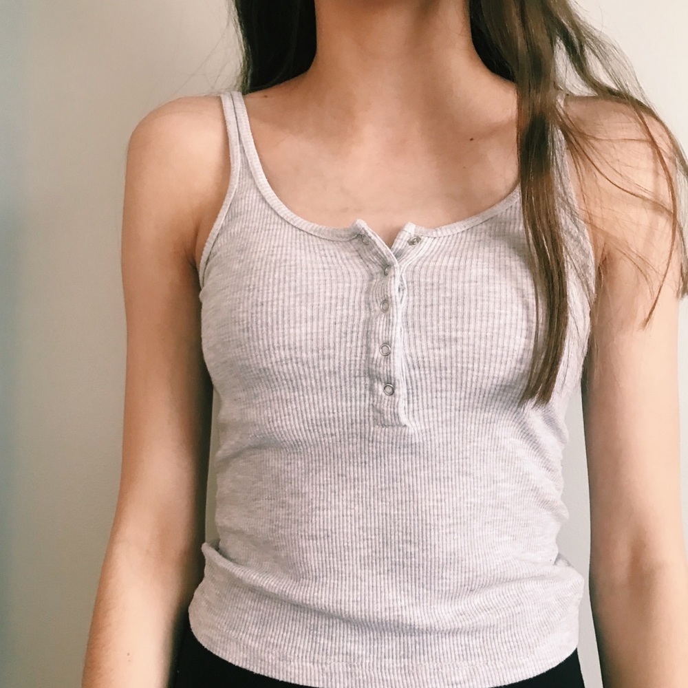 button tank top